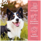Ein Behälter mit "SOFT UND YUMM" Hundetraining-Snacks mit Hähnchen und Lachs, pinkem Deckel, schwarzem Boden und Tierfutter darum herum.