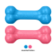 Blaue und rosa KONG-knochenförmige Hundespielzeuge, geprägt mit 'KONG', mit der Beschriftung 'Assorted Colors' und blauen sowie rosa Farbpunkten
