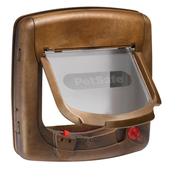 PetSafe Haustür mit einem bronzenen Rahmen und einer transparenten Klappe, mit einem roten Verriegelungsmechanismus am Boden.