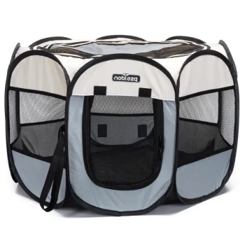 Tragbarer Haustierspielplatz von Noblezza, mit einem Netzdesign für Belüftung, mit einem Reißverschluss-Eingang und einem grau-weißen Farbschema.