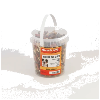 Plastikeimer mit Miracle Dog Snacks Trainer Mix Hundeleckerlis, 500 g, mit einem Foto eines Hundes auf dem Etikett.