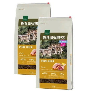 Zwei 12 kg Säcke Real Nature Wilderness Pure Duck Hundefutter, die Wölfe zeigen und 60% Fleisch, 40% Gemüse, 0% Getreide hervorheben.