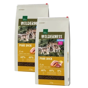 Zwei 12 kg Säcke Real Nature Wilderness Pure Duck Hundefutter, die Wölfe zeigen und 60% Fleisch, 40% Gemüse, 0% Getreide hervorheben.