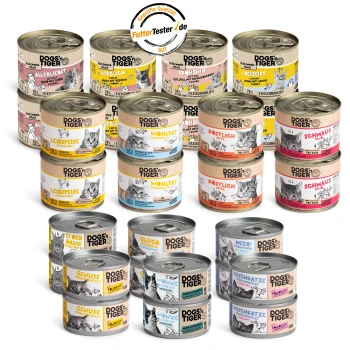 Dosen-Haustierfutter von "DOGS'n'TIGER" mit bunten Etiketten für Geschmäcker wie "Leckerli" und "Wohlfühl," mit einem Qualitätsabzeichen.