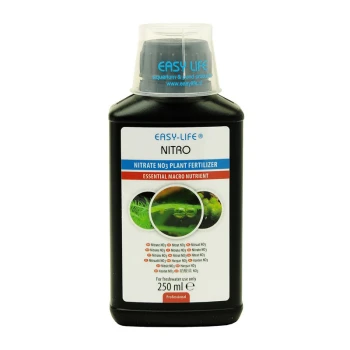 Eine Flasche Easy-Life Nitro Nitrate No3 Pflanzen-Dünger, 250 ml, gekennzeichnet als essentielles Makronährstoff für Süßwasseranwendungen.