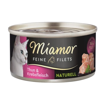 Een blik Miamor kattenvoer met fijne filets van tonijn en krabvlees, met een witte kattenkop op het etiket, met de tekst "100% Filet."
