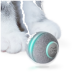 Nahaufnahme einer Katzenpfote neben einem weichen, grauen, leuchtenden Haustierspielzeugball mit einem Bären-Icon, entworfen für interaktives Spielen.
