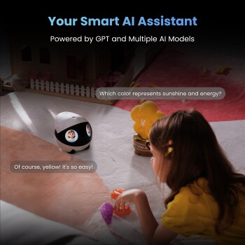 Kind im gelben Shirt interagiert mit einem intelligenten KI-Assistenten-Roboter, der ein Gesicht zeigt, mit Text über Sonnenscheinfarbe.