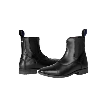 Schwarze Lederreitstiefel mit elastischen Seitenpaneelen und Zuglaschen, von vorne und von der Seite gezeigt.