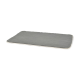 Tapis pour animaux gris avec une texture douce et pelucheuse et une bordure couleur crème, adapté pour les chiens ou les chats.