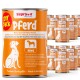 Dosen Supravit Pferd Premium-Hundefutter mit Pferdefleisch, orange-weißen Etiketten mit Hund- und Pferdeillustration.