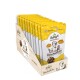 Thekendisplay von Betty's Landhausküche Fleischröllchen Katzensnack-Tütchen, gelb-weiße Verpackung mit Aufschrift 'Huhn pur'.