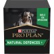 Verpackung von Purina Pro Plan Natural Defences Hundefutter in Schwarz und Gold, mit einem Hundebild und dem Text "Quelle für Beta-Glucane."