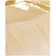 Nahaufnahme einer weichen, plüschigen, cremefarbenen Haustierdecke, die ihre gemütliche Textur und Wärme zeigt.
