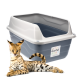 Graue Hauben-Katzentoilette mit weißem Rand, beschriftet „GarPet“, davor liegt eine getupfte, Serval-ähnliche Katze.