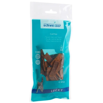 Emballage de friandises pour chats étiqueté 'CatYes' contenant du poulet, du malt et de la taurine; sans gluten avec plus de 95% de contenu en viande; 45g.