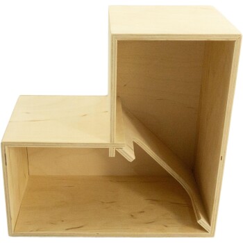Holz-Haustiertritt mit einzigartigem L-förmigem Design, mit glatten Kanten und natürlichem Finish, ideal, um Haustieren zu helfen, höhere Orte zu erreichen.