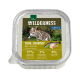 Opakowanie mokrej karmy dla kotów z bengalskim kotem, oznaczone "Wilderness Adult True Country Chicken & Salmon," z 97% zawartością mięsa.