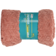 Couverture pour animaux douce et rose enroulée avec une étiquette teal qui indique "Liege Decke" et comprend des instructions d'entretien et des détails sur le produit.