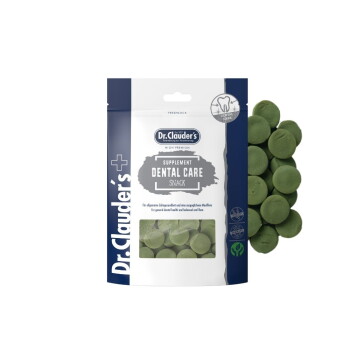 Dr. Clauder's Dental Care Ergänzungs-Snack für Haustiere, grüne runde Leckerlis in weiß-blauem wiederverschließbarem Beutel.
