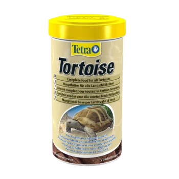 Tetra Schildpad voedselcontainer, met een afbeelding van een schildpad, gelabeld als compleet voedsel voor alle schildpadden, met meertalige tekst over gezondheid en groei.