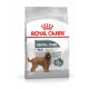 Torba z jedzeniem dla psów Royal Canin Dental Care z brązowym psem, z tekstem podkreślającym "Reduces Tartar Formation" i "75% Reduced Tartar Formation."