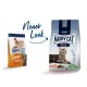 Zwei Beutel Happy Cat Futter: 'adult atlantik-lachs' und 'Culinary 1+ Jahre', mit einer Katzengrafik und 'Neuer Look.'