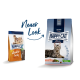 Zwei Beutel Happy Cat Futter: 'adult atlantik-lachs' und 'Culinary 1+ Jahre', mit einer Katzengrafik und 'Neuer Look.'