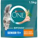 Purina ONE Bifensis Katzenfutter für Seniorenkatzen 11+, 1,5 kg Beutel, mit einer flauschigen grauen Katze und Bildern von Huhn und Getreide.