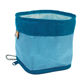 Helle blaue zusammenklappbare Futter- oder Wasserschüssel für Haustiere mit einem sechseckigen Muster und einem türkisfarbenen Rand, mit einem Clip zur einfachen Befestigung.