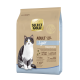 Hundefutterbeutel beschriftet mit "SELECT GOLD ADULT Light" mit einer grau-weißen Katze, mit Text über Gewichtsmanagement und Huhn mit Reis.