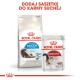 Opakowanie Royal Canin dla suchej karmy "Home Life Indoor Long Hair" i mokrej karmy "Instinctive", z czerwonym nagłówkiem: "DODAJ SASZETKĘ DO KARMY SUCHEJ."