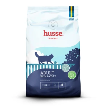 Husse Lyster Care Katzenfutterbeutel mit Cartoon-Katzenlogo, beschriftet mit "Hohe Energie" für aktive Katzen mit empfindlicher Haut.