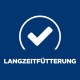 Blauer Hintergrund mit einem weißen Häkchen in einem Kreis und dem Text "LANGZEITFÜTTERUNG" darunter.