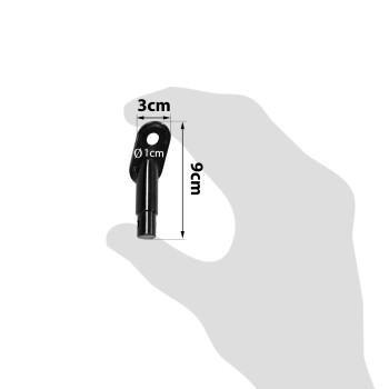 Eine Hand hält ein schwarzes Haustierzubehör, das 9 cm lang und 3 cm breit ist, mit einem runden Loch, das mit Ø1cm gekennzeichnet ist.