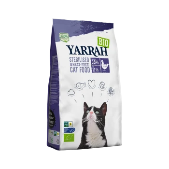 Yarrah Bio Sterilised Weizenfreies Katzenfutter, Beutel mit einer schwarz-weißen Katze auf der Vorderseite, mit 35% Protein und 11% Fettgehalt.