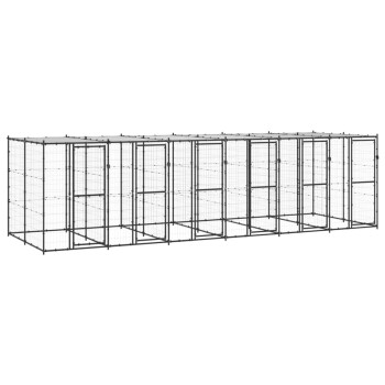 Ein langes, modulares Außengehege für Haustiere aus Metalldraht, das mehrere geschlossene Abschnitte mit Türen für einfachen Zugang bietet.