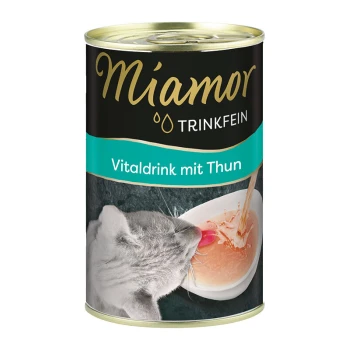 Miamor Trinkfein Vitaldrink mit Thun, mettant en scène un chat léchant un bol de liquide rose, avec un design de canette élégant.