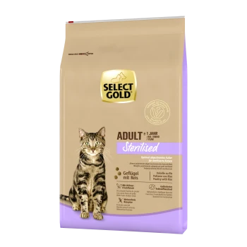 Sac de nourriture pour chats stérilisés adultes doré, présentant un chat tigré et mettant en avant "Adulte," "Stérilisé," et des ingrédients comme la volaille et le riz.