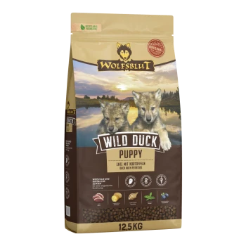 Wolfsblut Wild Duck Puppy Hundefutterbeutel mit zwei Wolfswelpen, Ente- und Kartoffelgeschmack, 12,5 kg, recycelbare Verpackung.