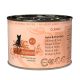 Eine Dose Katzenfutter mit der Aufschrift 'Catz Finefood Classic', die Huhn und Thunfisch enthält, mit einem rosa Hintergrund und einer Silhouette einer Katze.