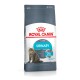 Sac de nourriture pour chats Royal Canin Urinary Care avec un chat tigré, avec un texte mettant en avant 'RÉSULTATS PROUVÉS' et '2x d'amélioration en 18 jours.'