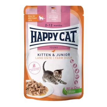 Verpackung für Happy Cat Young Kitten & Junior Futter mit einem verspielten Kätzchen, einer Schüssel mit Nassfutter und dem Hinweis, dass es für 2-12 Monate geeignet ist.
