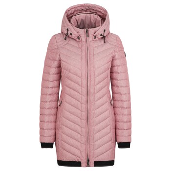 Eine rosa Daunenjacke mit Kapuze, mit einem Reißverschluss vorne, Seitentaschen und gerippten Bündchen, auf einem weißen Hintergrund präsentiert.