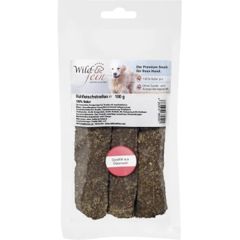 Hundeleckerlis in einer klaren Verpackung, beschriftet mit "Wild & fein", mit einem Golden Retriever. Der Text hebt "100% Natur" und "Qualität aus Österreich" hervor.