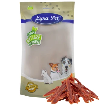 Entenbrust 1 kg Verpackung von Lyra Pet Hundeleckerlis mit einem Logo, mit Bildern eines Hundes, einer Katze und einem kleinen Hund, neben einem Haufen von Jerky-Streifen.