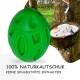 Grünes Gummispielzeug für Haustiere in Eiform, mit dem Text '100% NATURKAUTSCHUK' und 'KEINE SCHADSTOFFE ENTHALTEN', der prominent angezeigt wird.