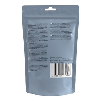 Rückseite einer Haustierfutterverpackung mit Zutatenliste, Nährwertinformationen und Unternehmensdetails für Pets Nature GmbH.