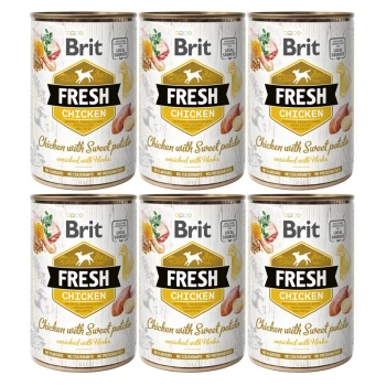Sześć puszek karmy dla psów Brit Fresh Chicken, oznaczonych "Kurczak z batatami, wzbogacony ziołami," z naturalnym wzornictwem składników.