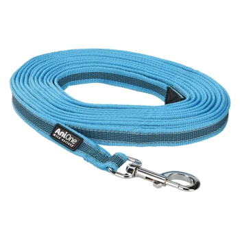 Blaue Haustierleine mit einem stabilen Clip, die ein strukturiertes Design und einen schwarzen Streifen aufweist, mit dem AniOne-Logo gekennzeichnet.